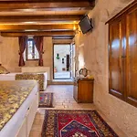 Adora Cave Suites - (Adults Only) Homestay Goreme