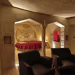 Adora Cave Suites - (Adults Only) Homestay