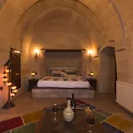 Adora Cave Suites - (Adults Only) Homestay Goreme