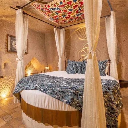 Adora Cave Suites - (Adults Only) Homestay Goreme