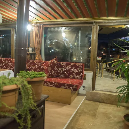 Adora Cave Suites - (Adults Only) Homestay *